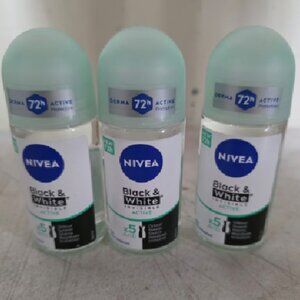 Pack of 3 NIVEA Black & White Invisible Fresh Anti-Perspirant Roll-On Deodorant,
